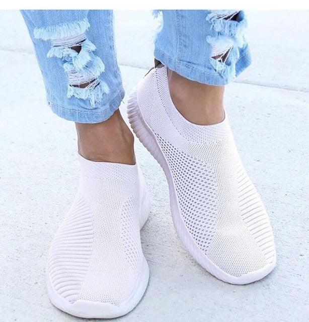 Women's PU Leather Heart Flat Sneakers