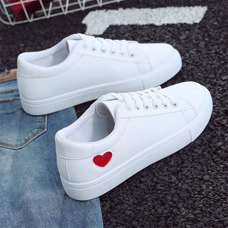 Women's PU Leather Heart Flat Sneakers