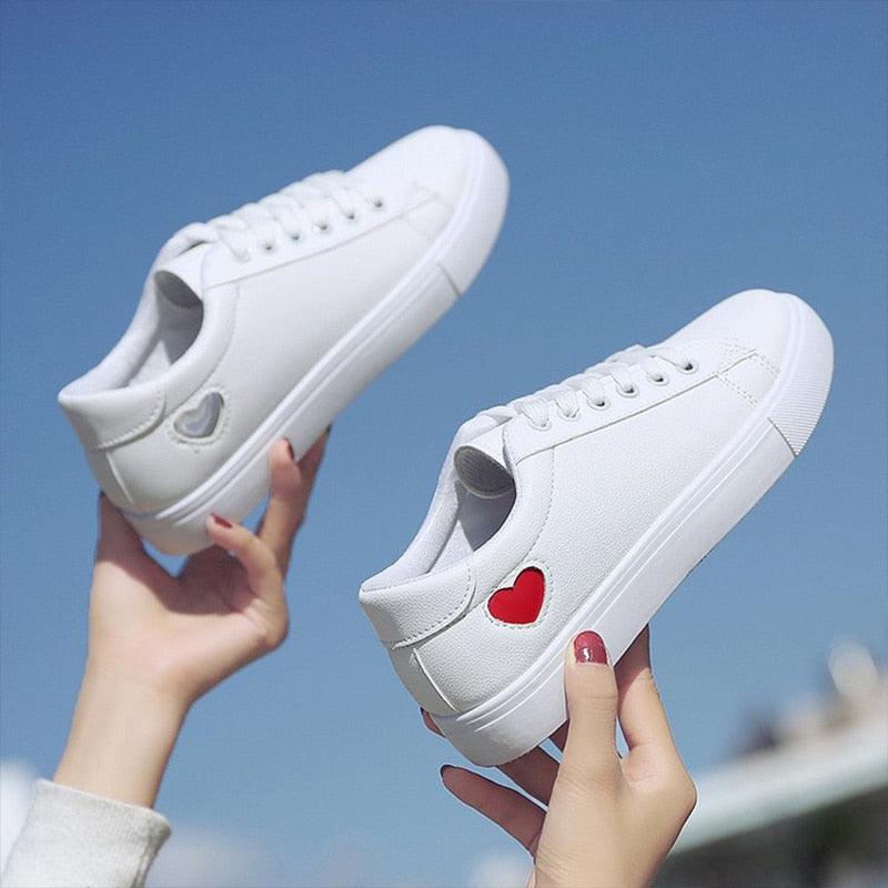 Women's PU Leather Heart Flat Sneakers