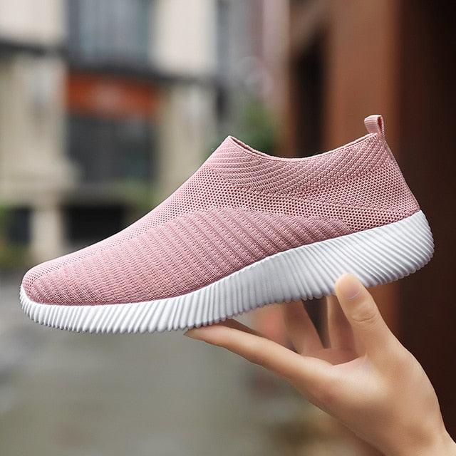 Women's PU Leather Heart Flat Sneakers